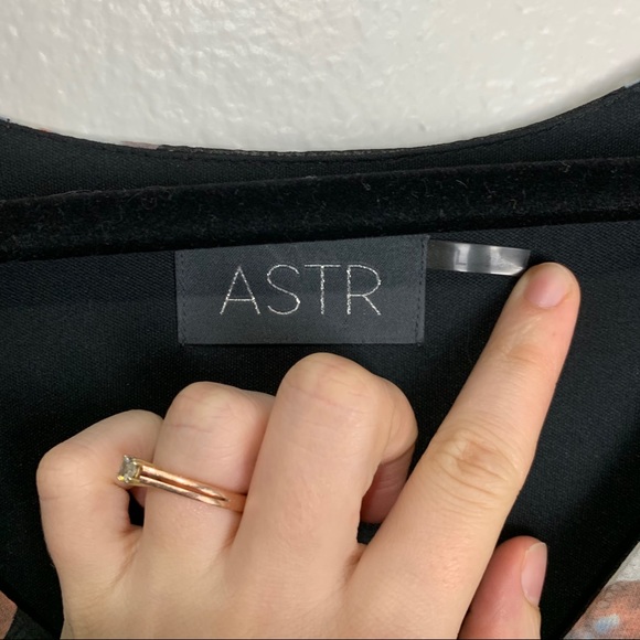 ASTR the Label Black Floral Romper - Picture 5 of 7